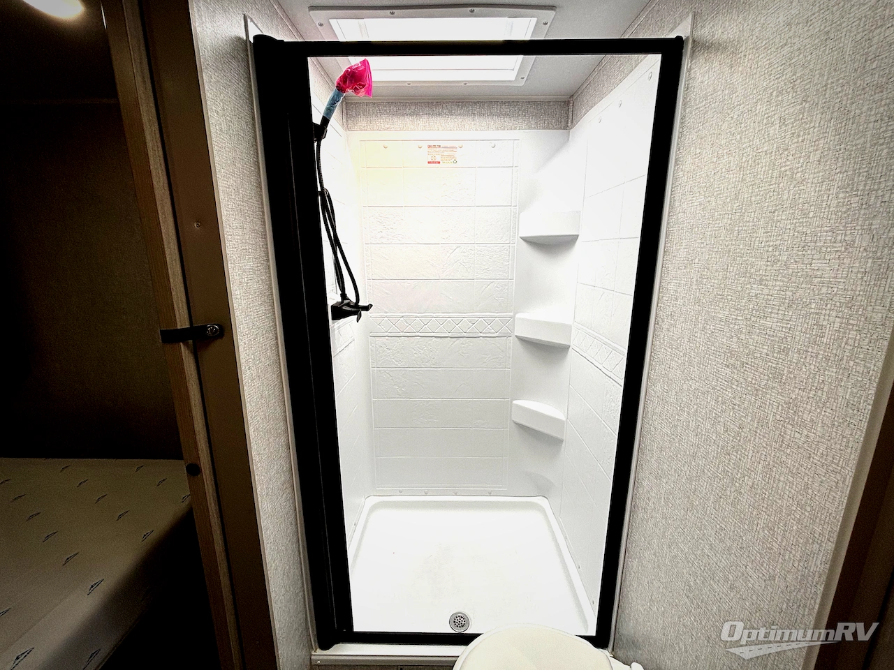 2026 East To West Della Terra 251RD Photo 9