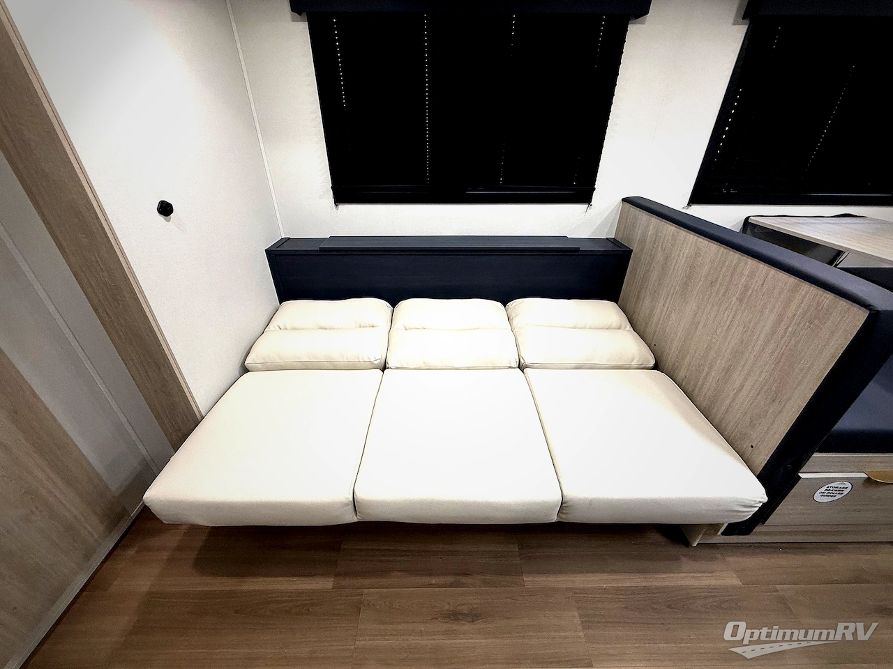 2026 East To West Acclaim 2600RB Photo 12