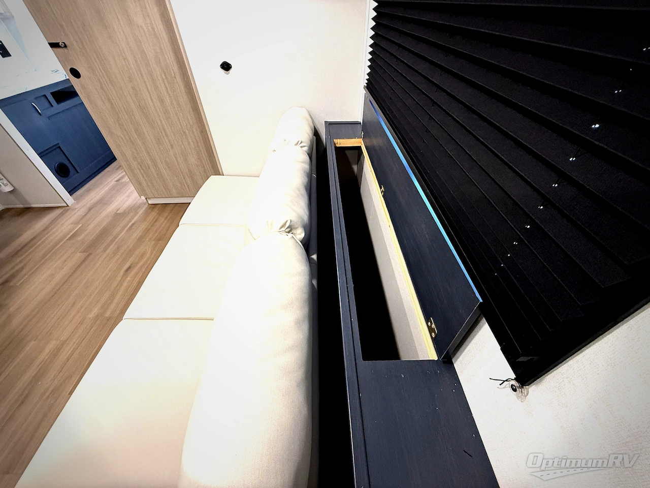 2026 East To West Acclaim 2600RB Photo 13