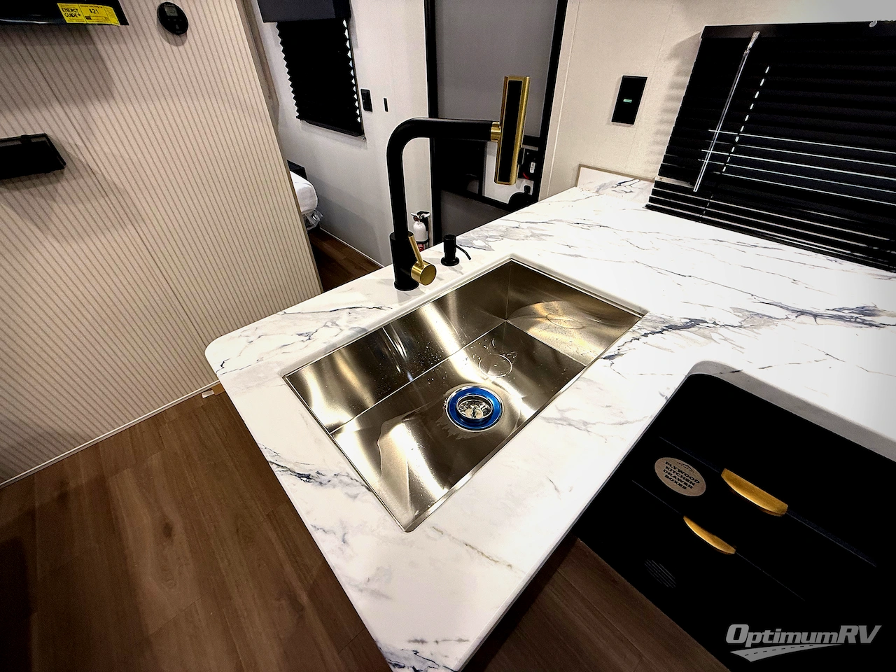 2026 East To West Acclaim 2700BH Photo 11