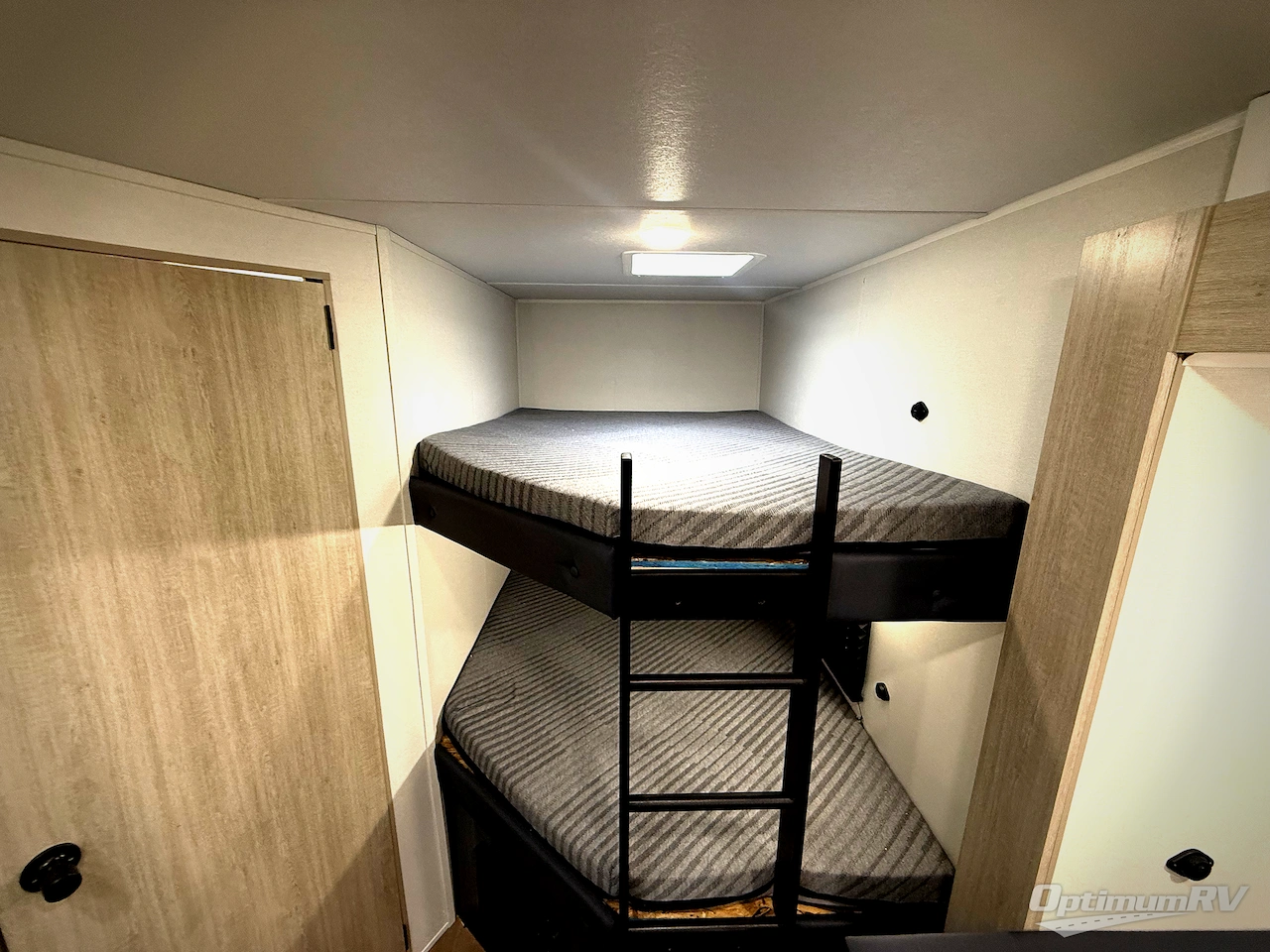 2026 East To West Acclaim 2700BH Photo 17