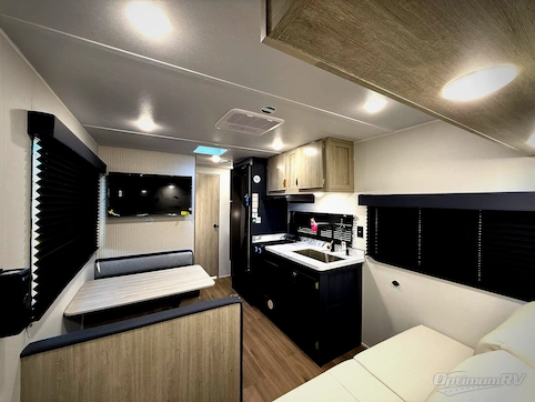 New 2026 East To West Acclaim 2400BH Featured Photo