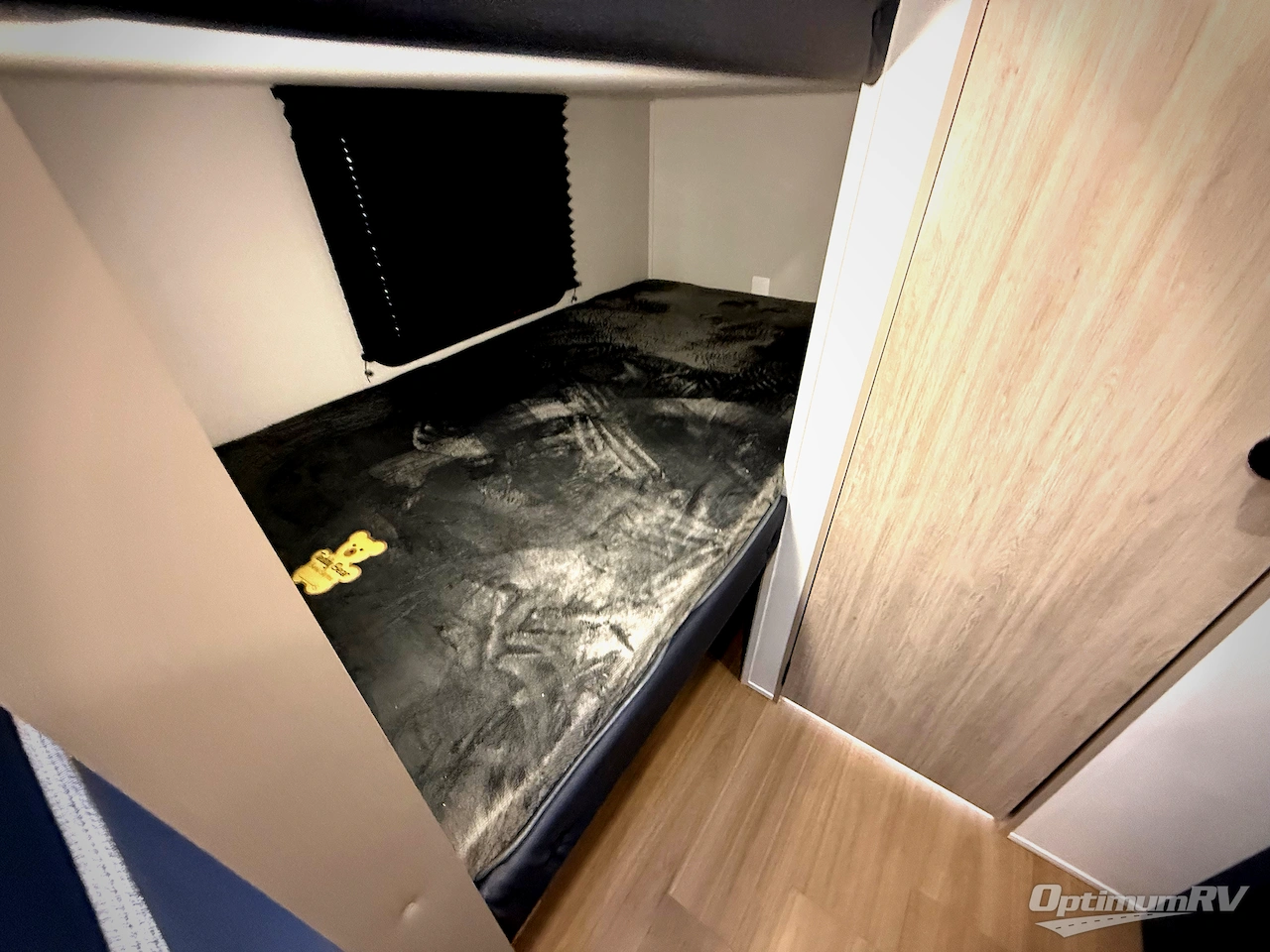 2026 East To West Acclaim 2400BH Photo 17