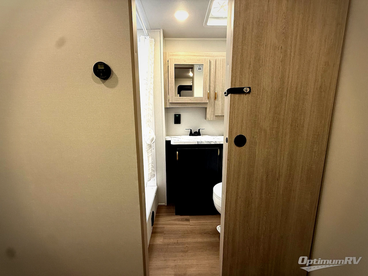 2026 East To West Acclaim 2300RD Photo 9