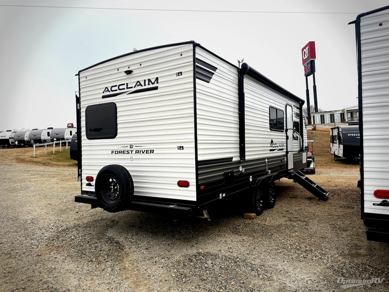 2026 East To West Acclaim 2350BH Photo 2