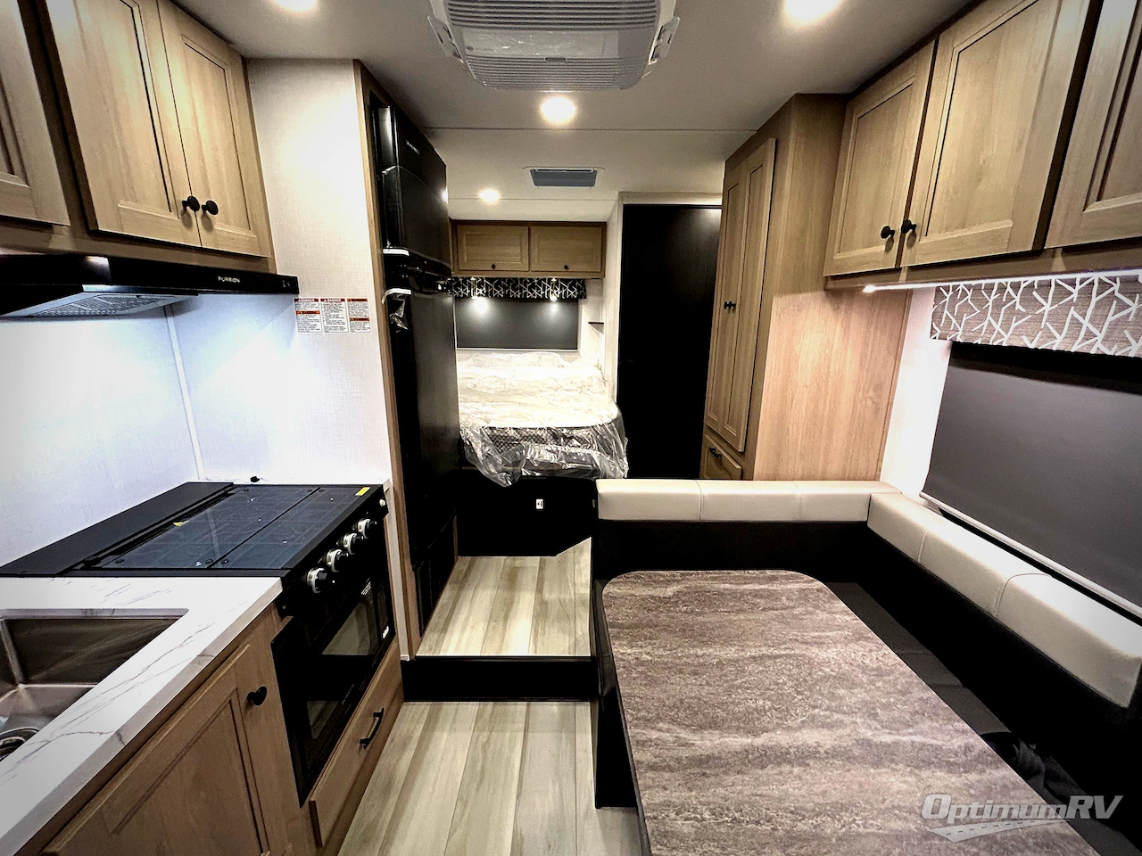 2026 Forest River Sunseeker 2350ALEF Photo 4