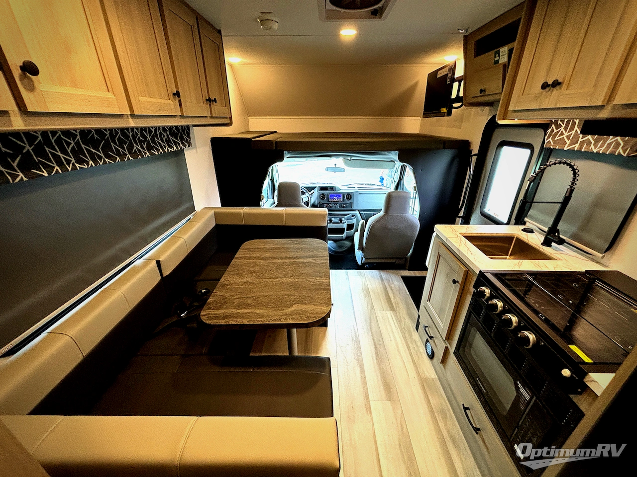 2026 Forest River Sunseeker LE 2350ALEF Photo 5