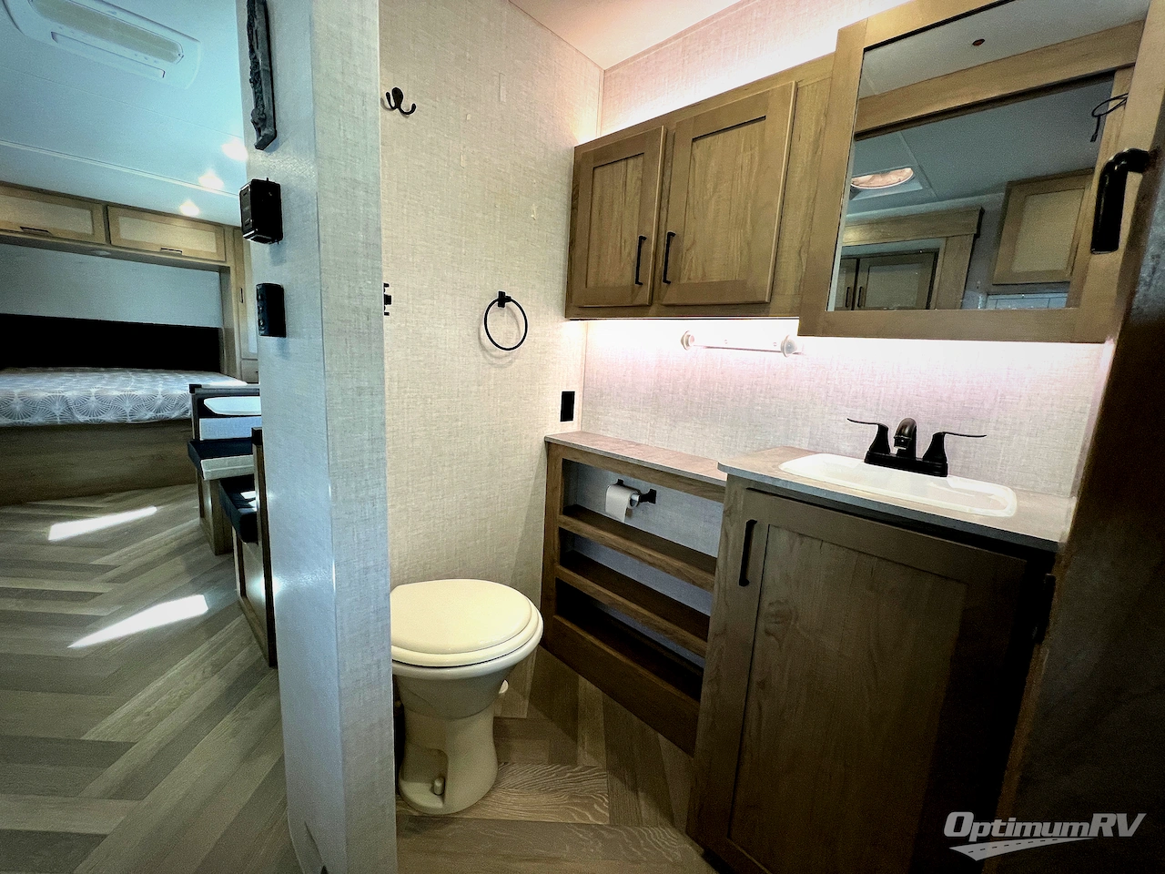 2024 Ember E-Series 22MLQ Photo 15