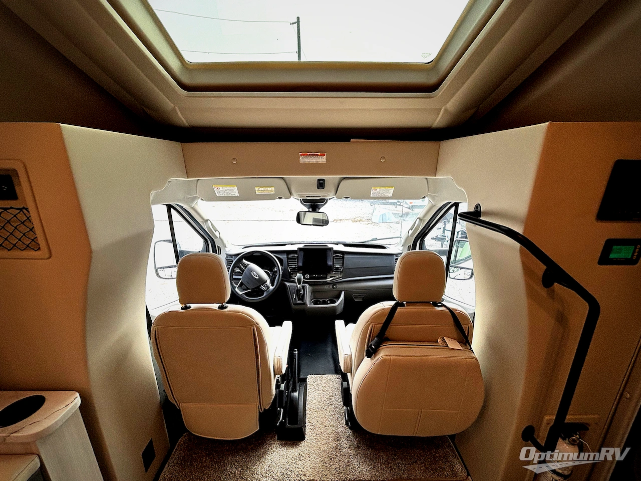 2024 Thor Compass AWD 24KB Photo 3