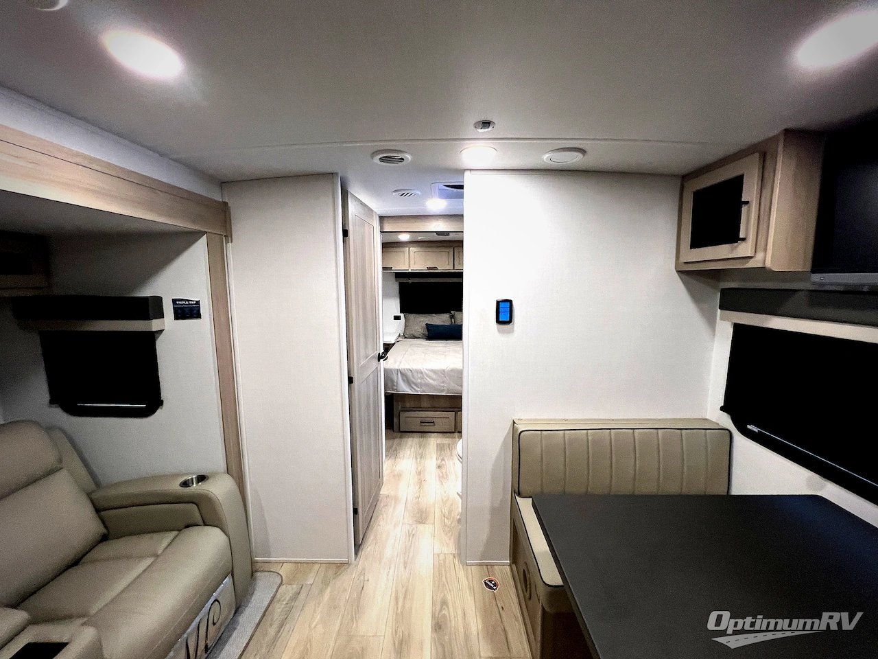 2026 Forest River Flagstaff Micro Lite 25SRK Photo 3