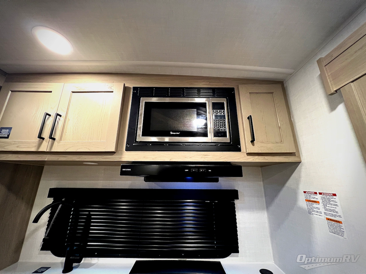 2026 Forest River Flagstaff Micro Lite 25SRK Photo 6