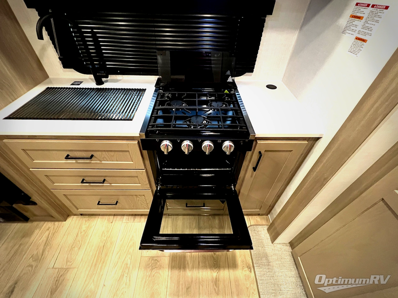 2026 Forest River Flagstaff Micro Lite 25SRK Photo 8