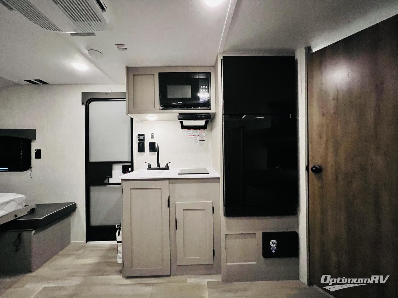 2025 Forest River Viking 4K Series 18DBS Photo 11