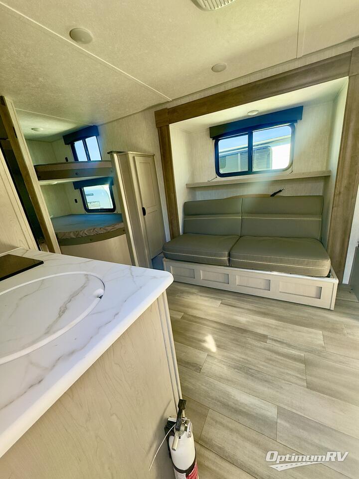 2025 Forest River Viking 4K Series 18DBS Photo 8