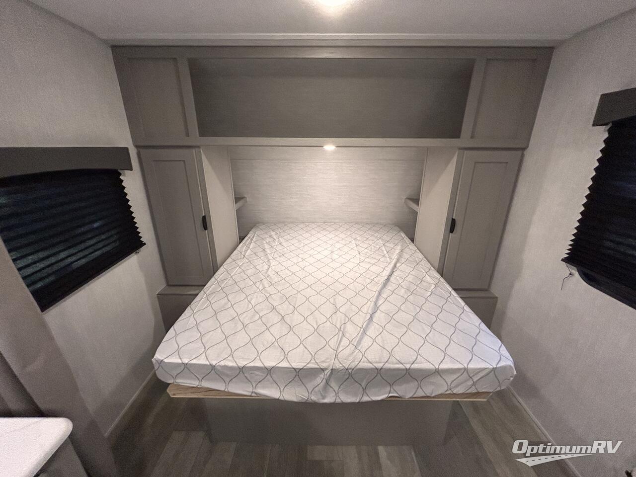 2025 Forest River Viking 5K Series 25QBH Photo 8