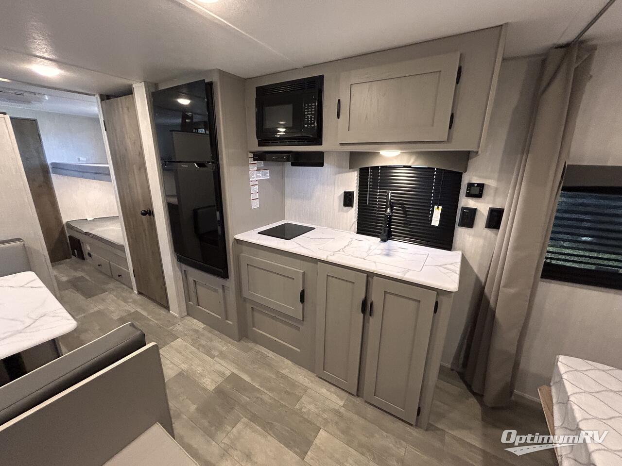 2025 Forest River Viking 5K Series 25QBH Photo 9