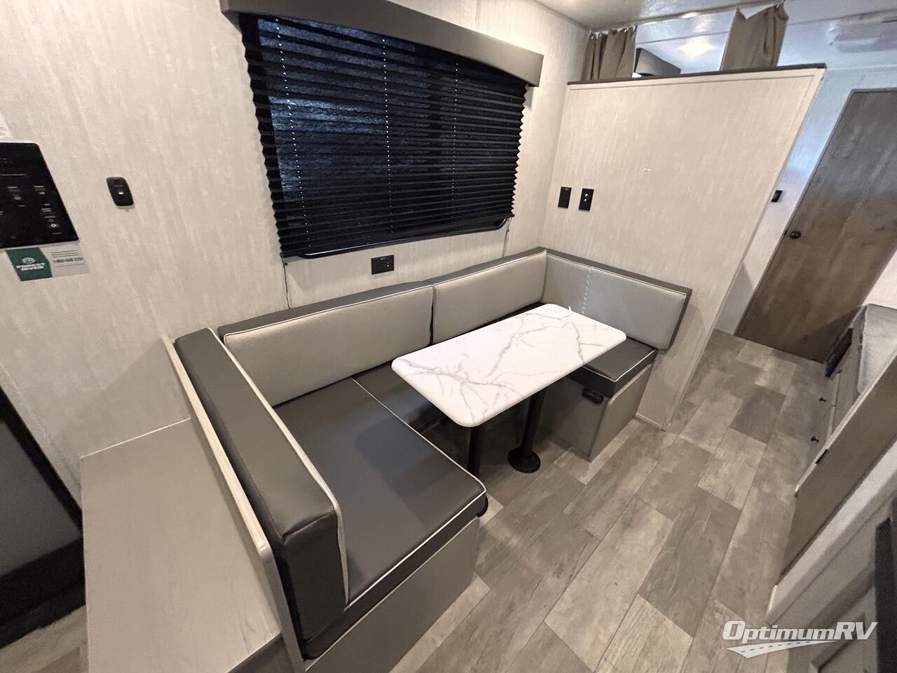 2025 Forest River Viking 5K Series 25QBH Photo 10