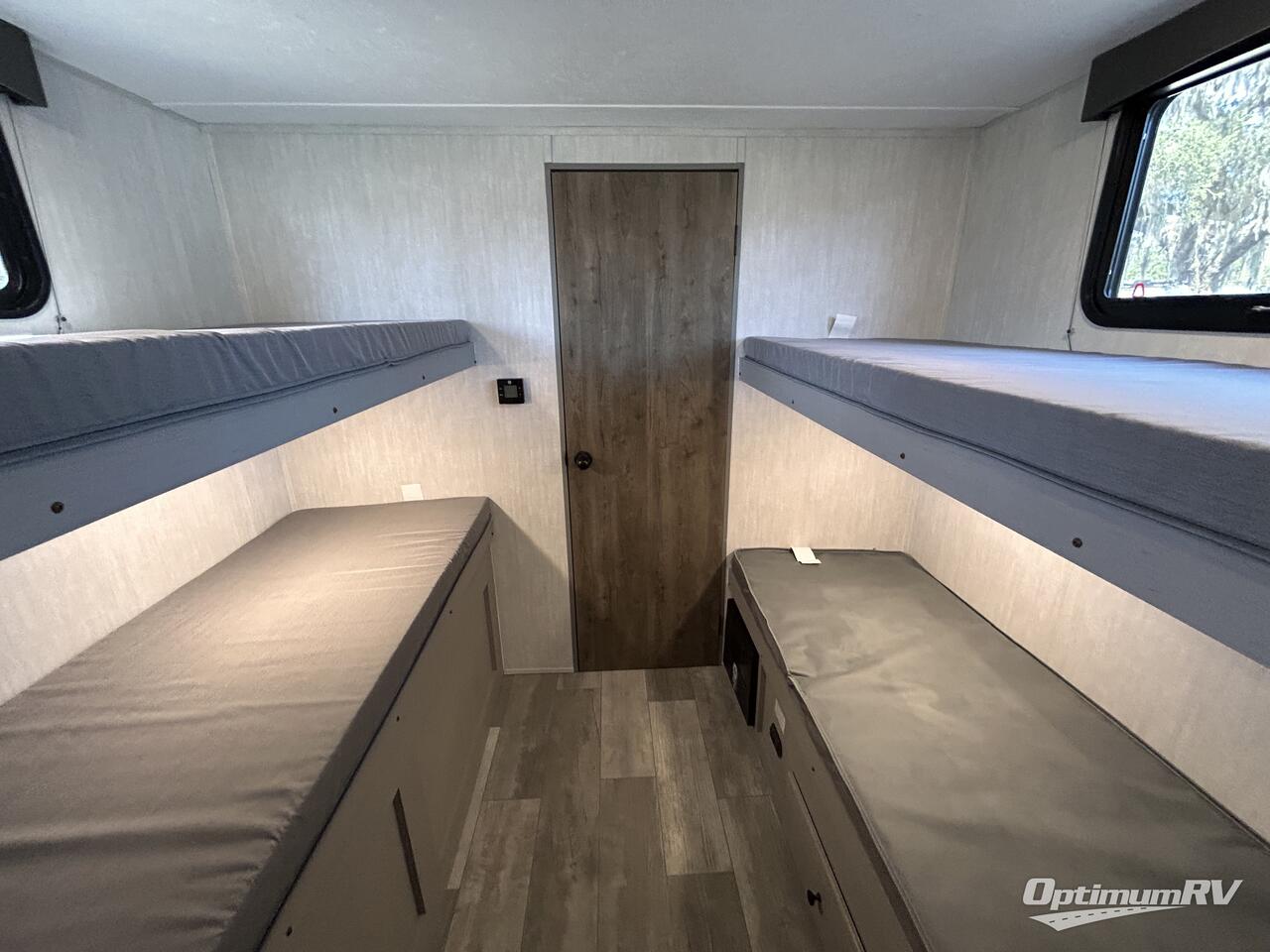 2025 Forest River Viking 5K Series 25QBH Photo 11