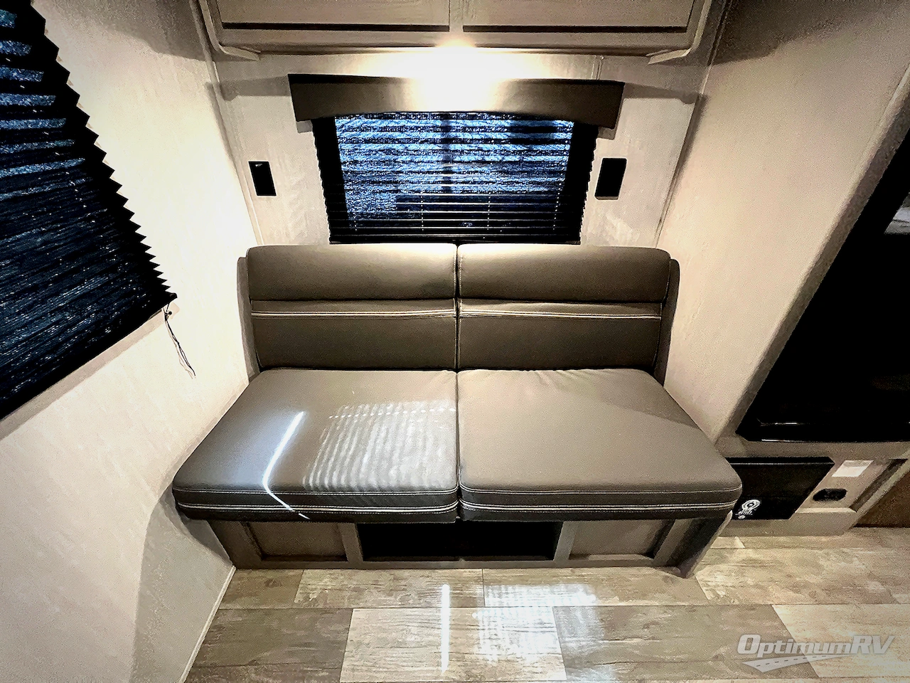 2025 Forest River Viking 5K Series 242MK Photo 12