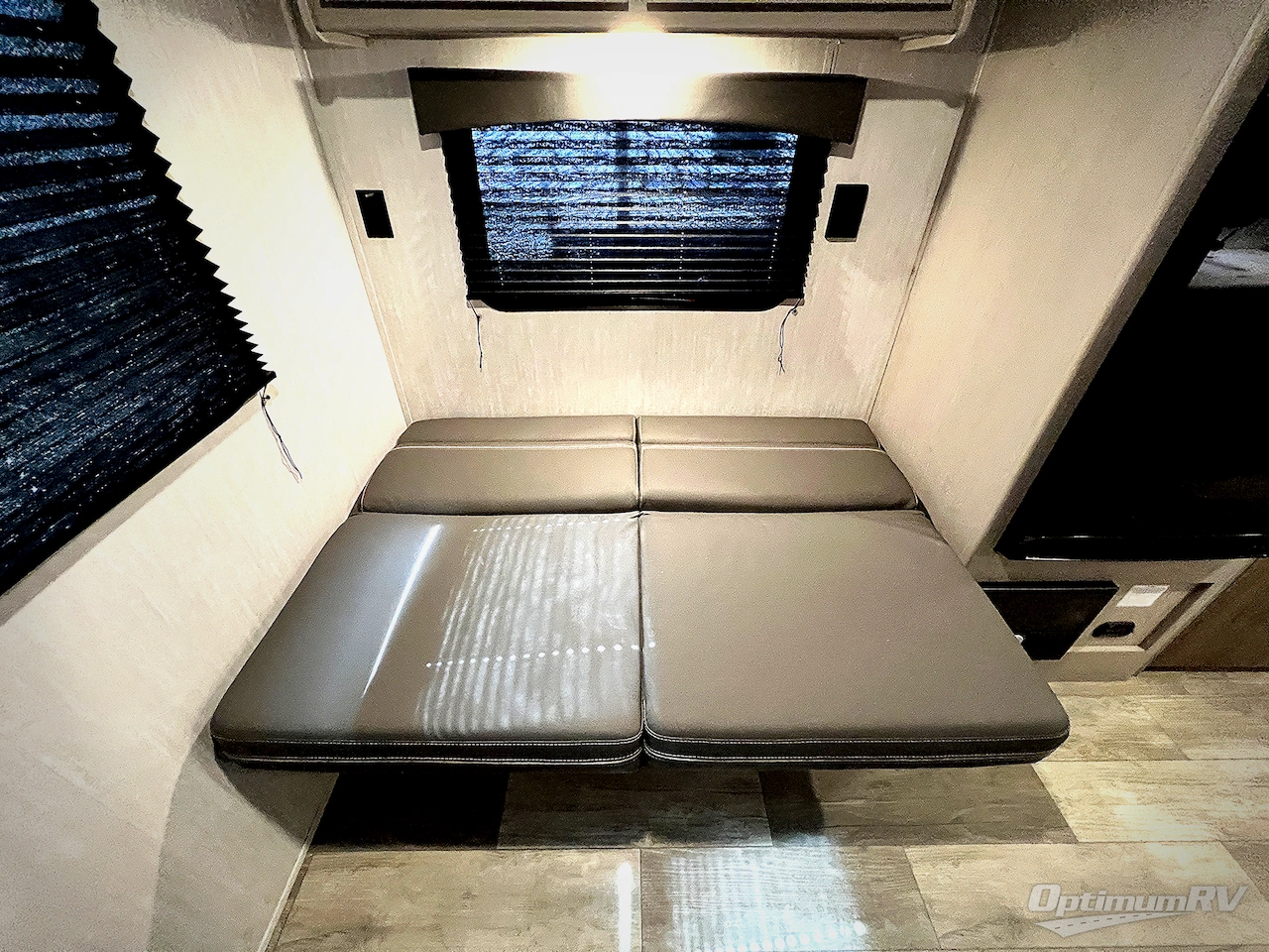 2025 Forest River Viking 5K Series 242MK Photo 13