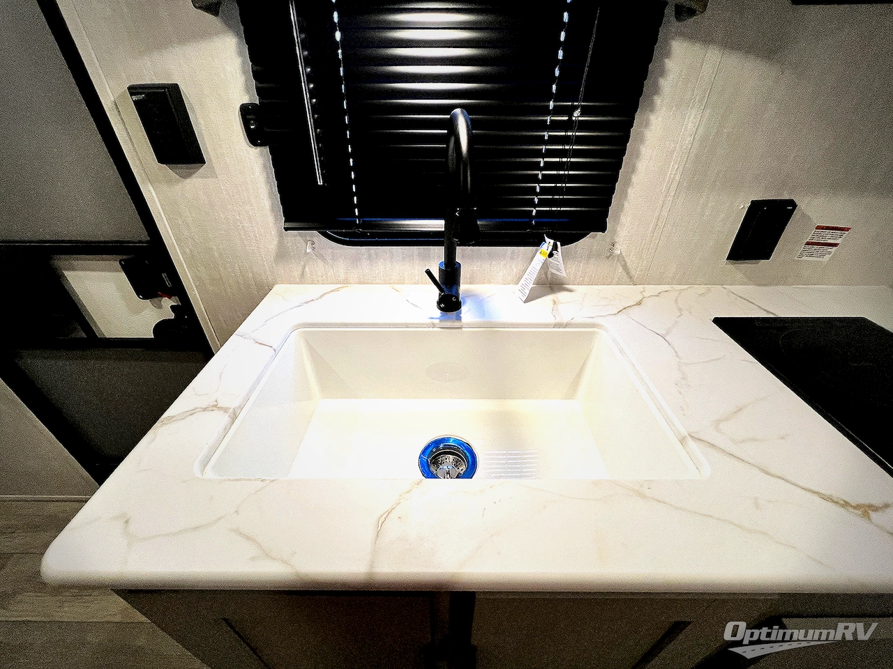 2025 Forest River Viking 5K Series 242MK Photo 10