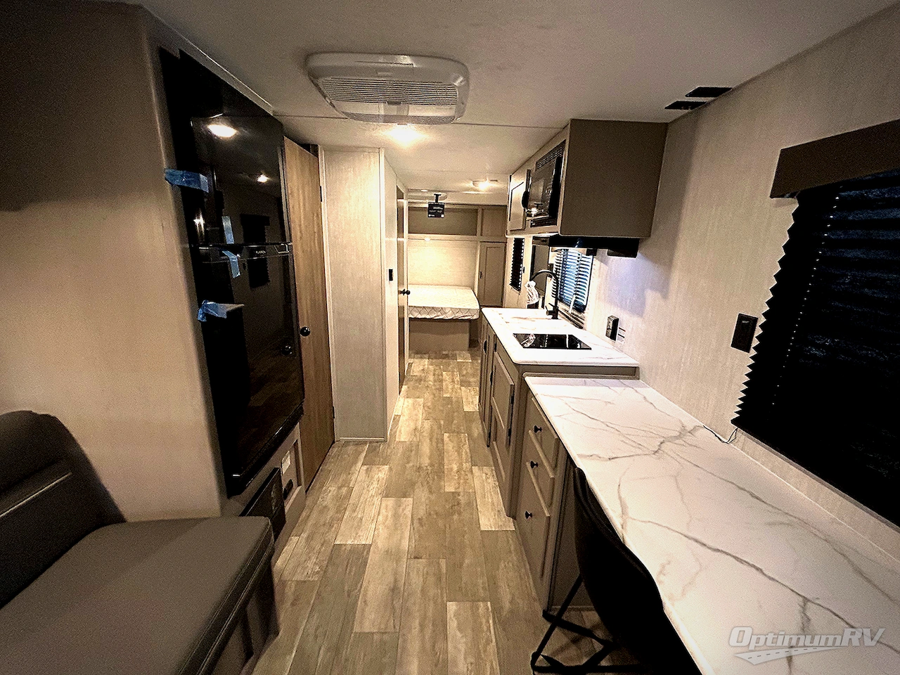 2025 Forest River Viking 5K Series 242MK Photo 4