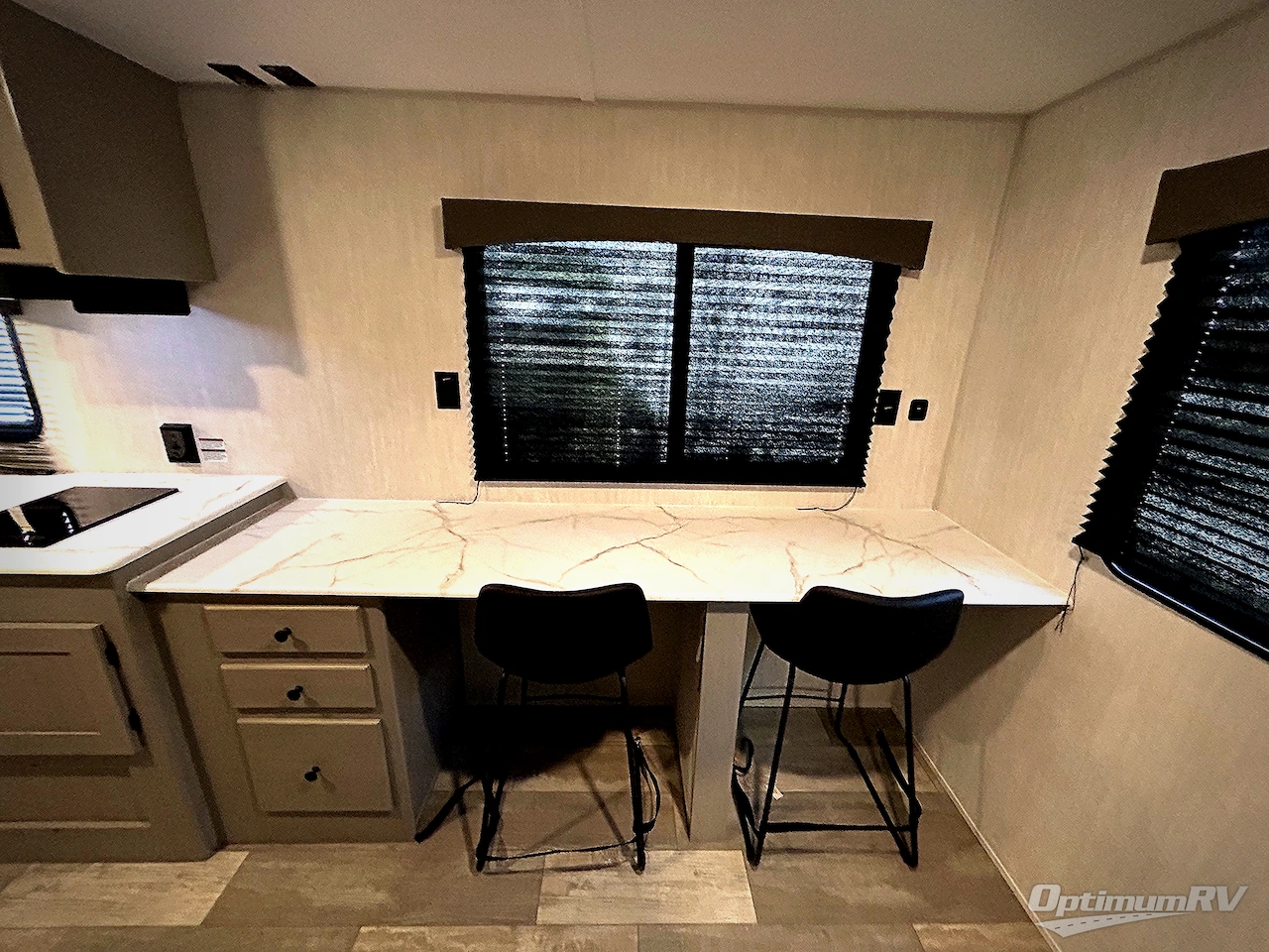 2025 Forest River Viking 5K Series 242MK Photo 12