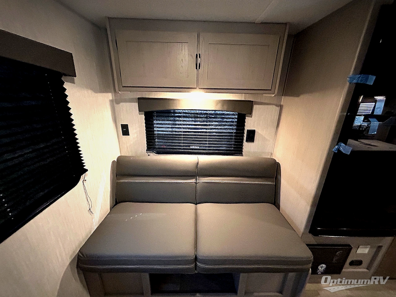 2025 Forest River Viking 5K Series 242MK Photo 13