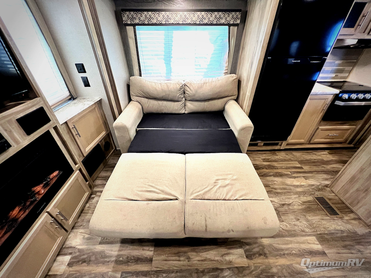 2020 Coachmen Catalina Legacy 333RETS Photo 14