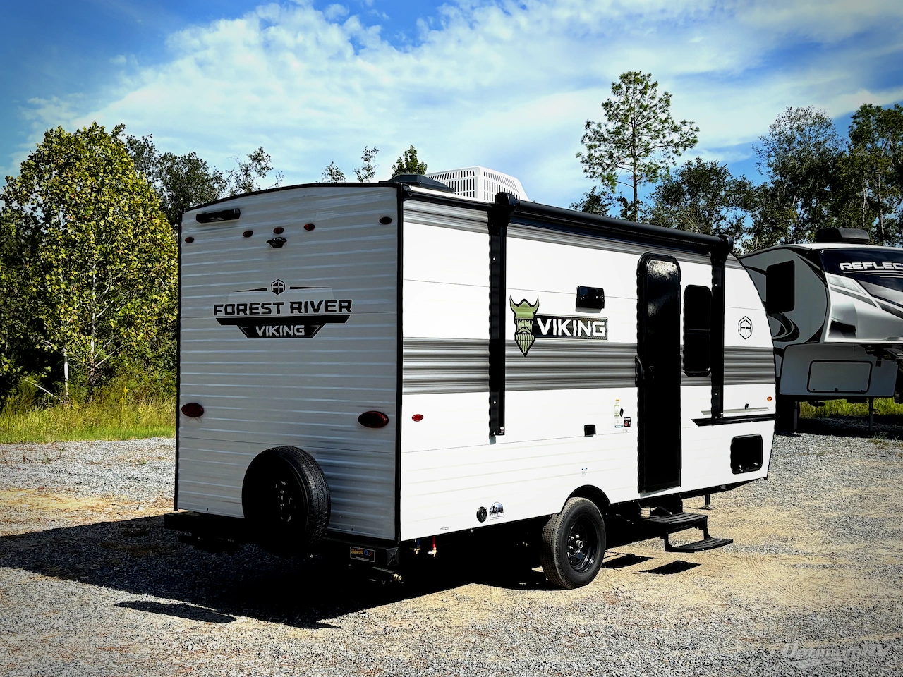 2025 Forest River Viking 3K Series 17SFQ Photo 2