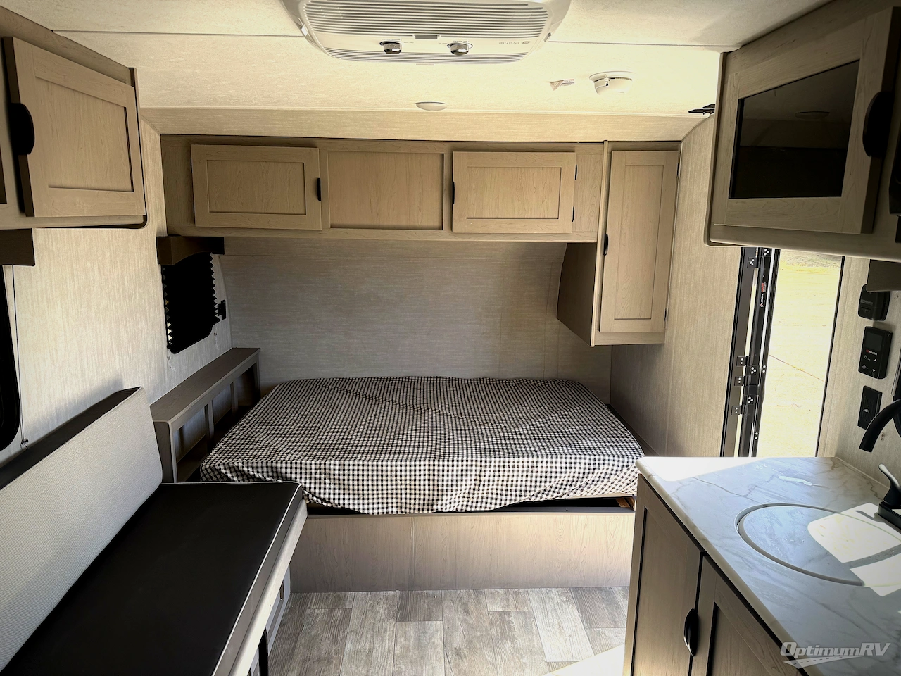 2025 Forest River Viking 4K Series 18BH Photo 6