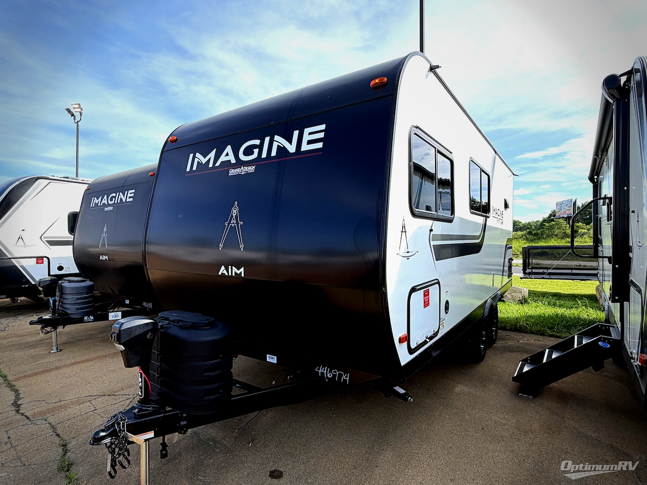 2026 Grand Design Imagine AIM 19MLA Photo 4