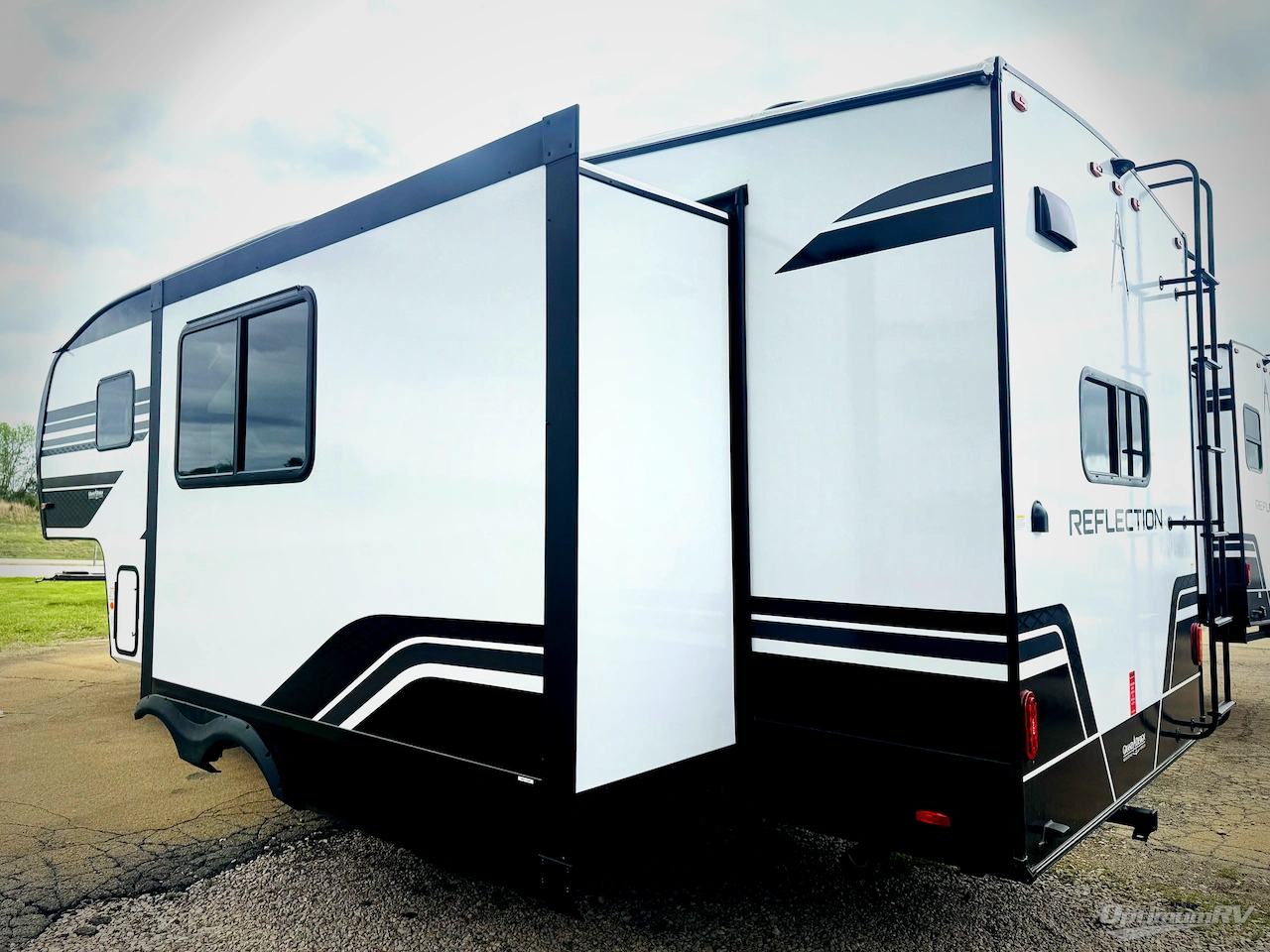 2026 Grand Design Reflection 150 Series 250ML Photo 3