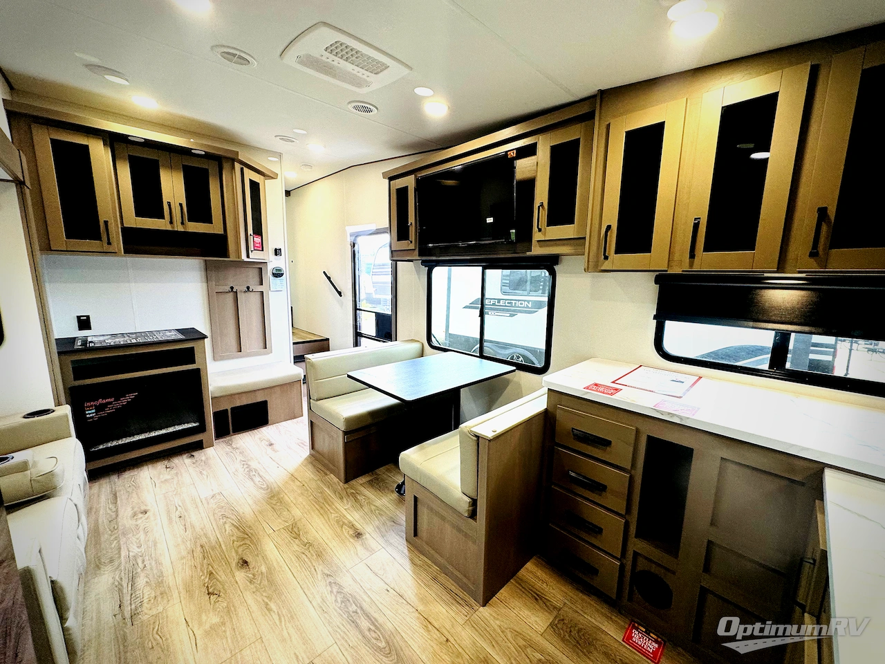 2026 Grand Design Reflection 150 Series 250ML Photo 6