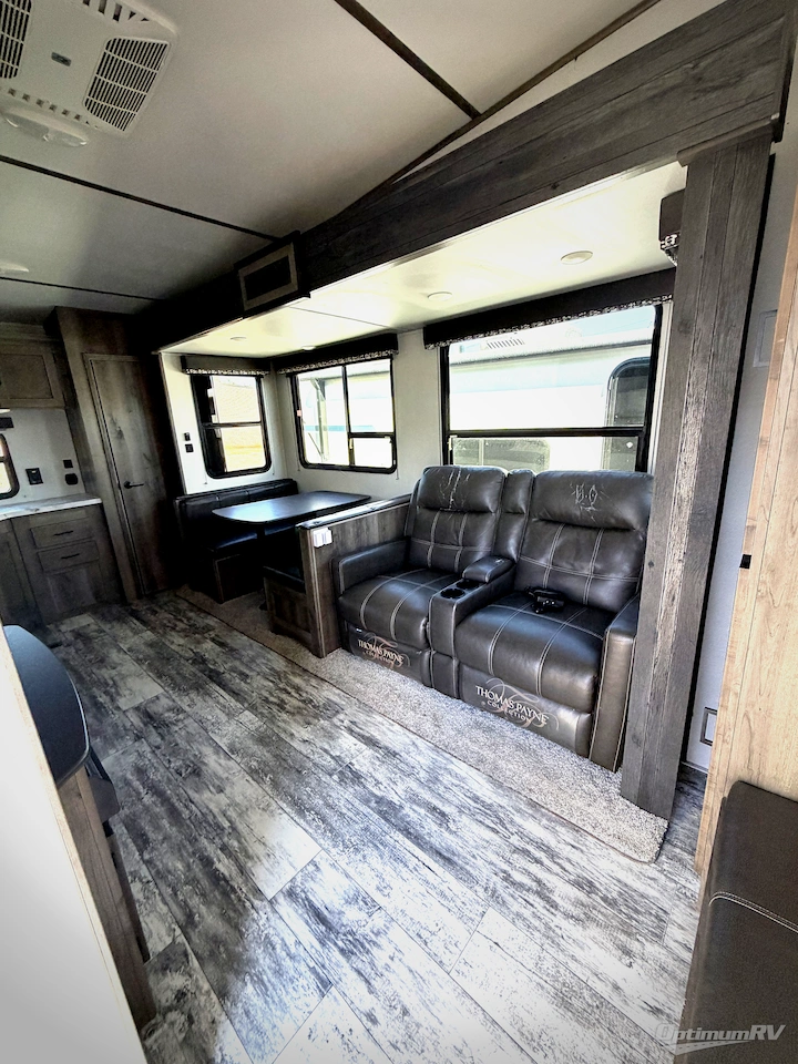 2020 Keystone Sprinter Campfire Edition 27FWML Photo 2