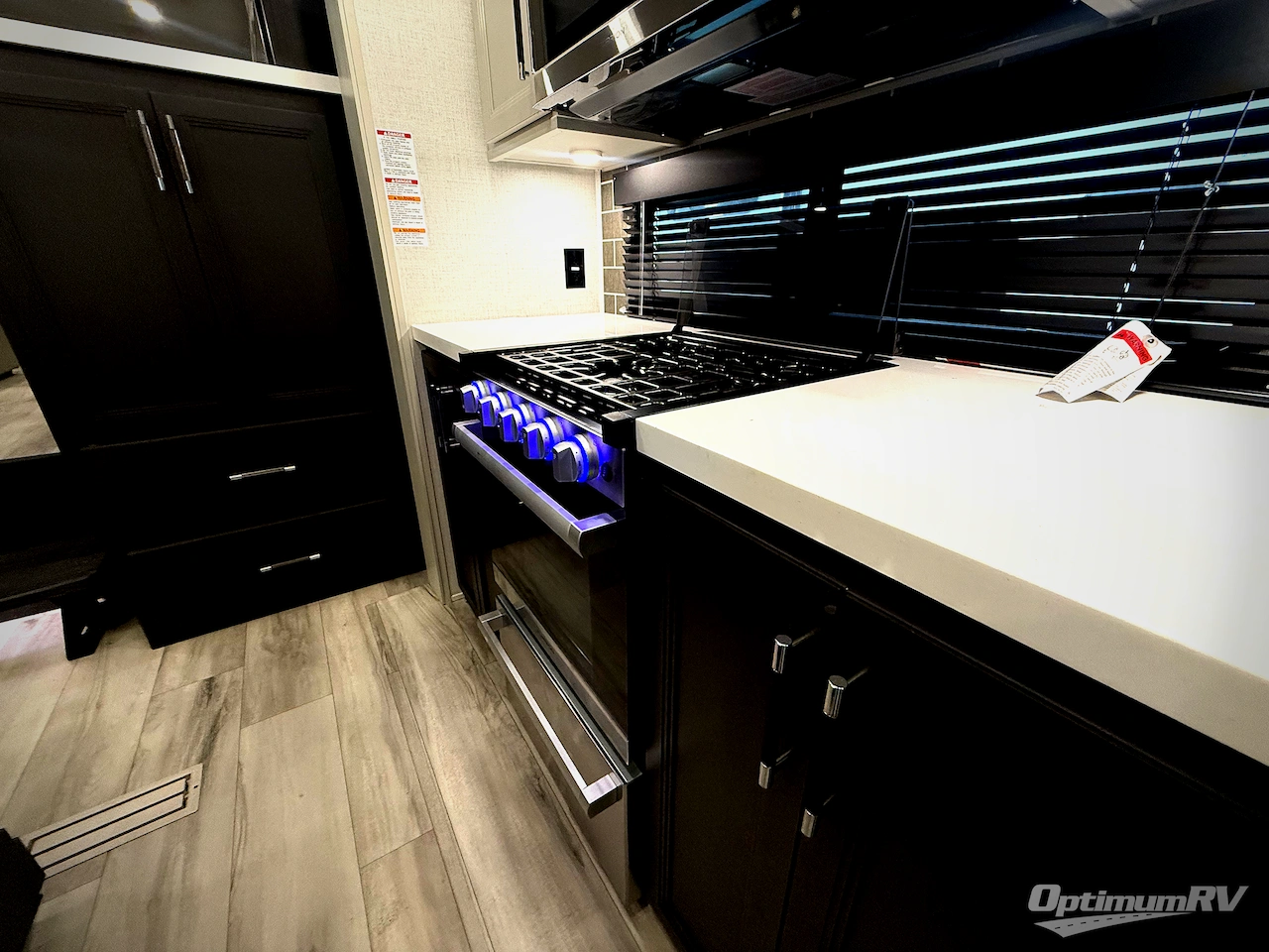 2026 Keystone Alpine Avalanche Edition 381DL Photo 18