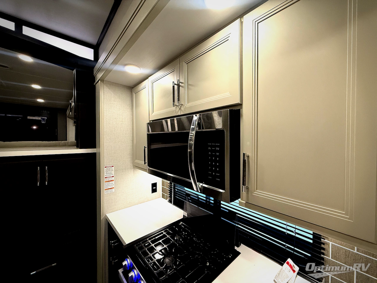 2026 Keystone Alpine Avalanche Edition 381DL Photo 19