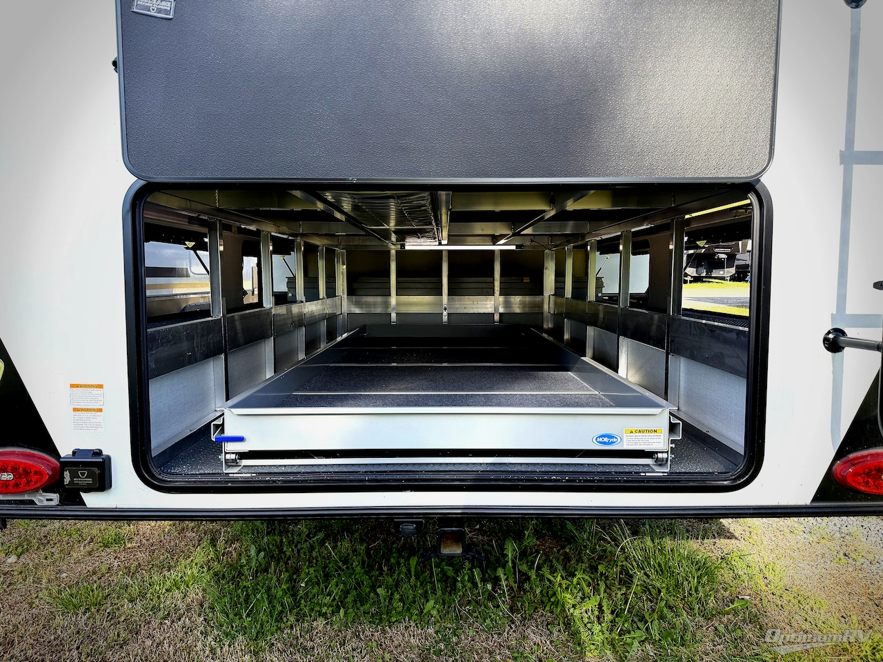 2026 Keystone Alpine Avalanche Edition 381DL Photo 29