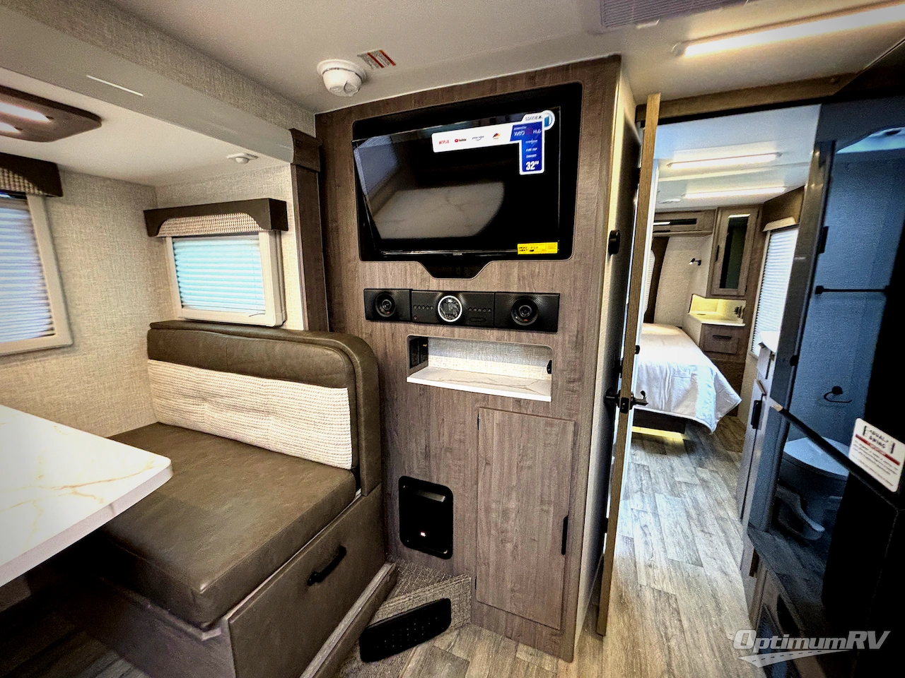 2026 Lance Lance Travel Trailers 2565 Photo 11