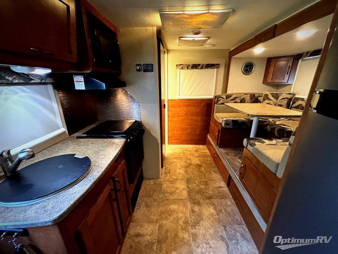 2016 Lance Lance Travel Trailers 1575 Photo 4