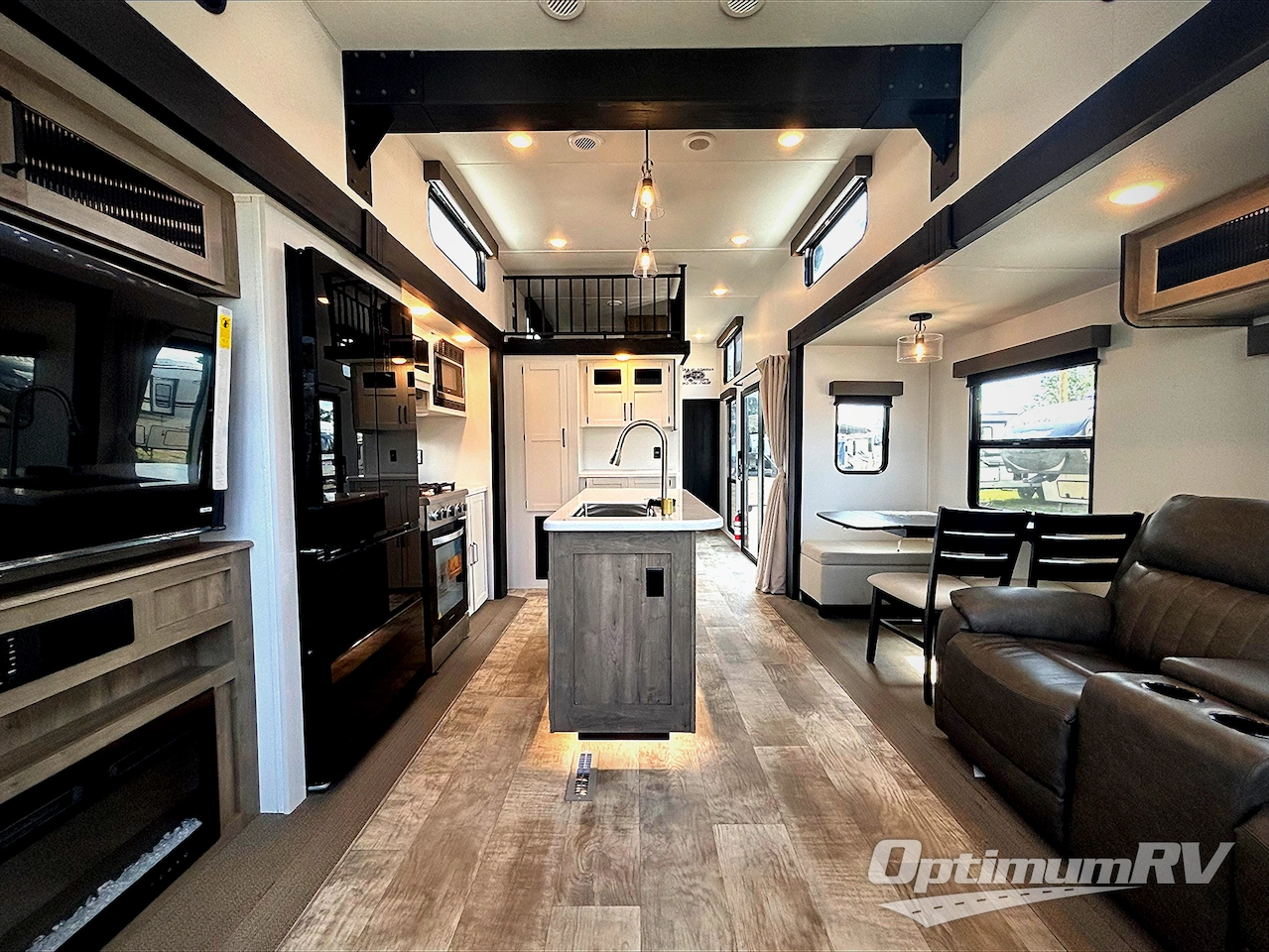 2026 Forest River Puma Vista 401RLFT Photo 5