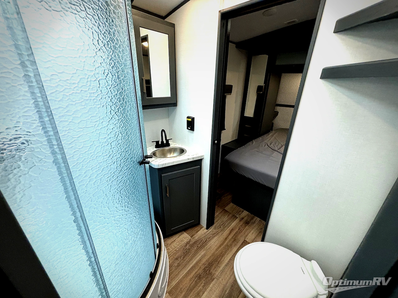 2024 Keystone Premier Ultra Lite 30RIPR Photo 9