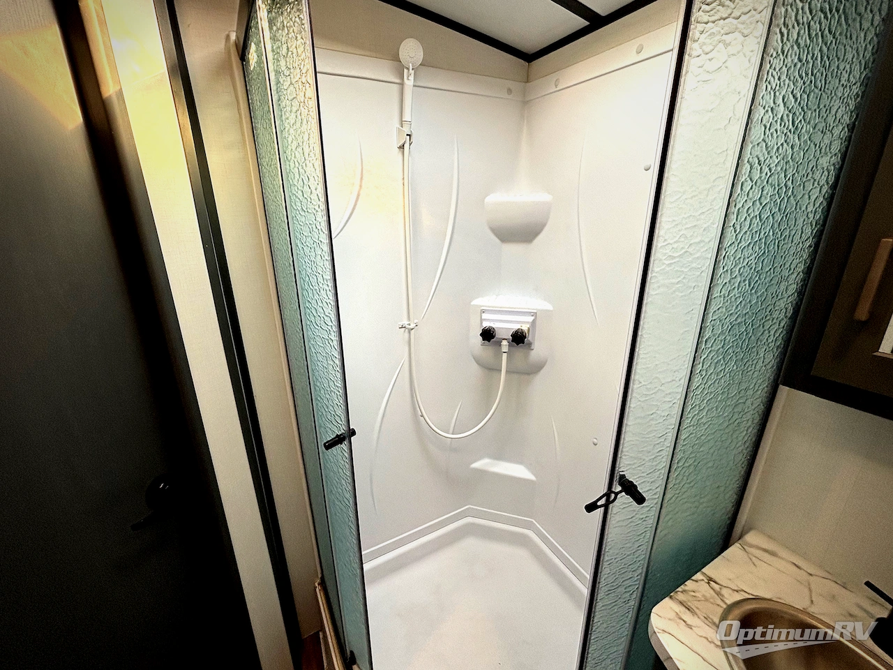 2024 Keystone Premier Ultra Lite 30RIPR Photo 10