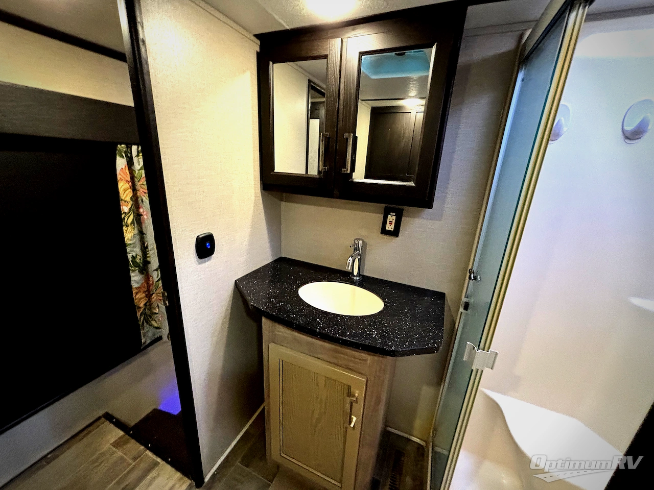 2017 Keystone Fuzion 423 Photo 11