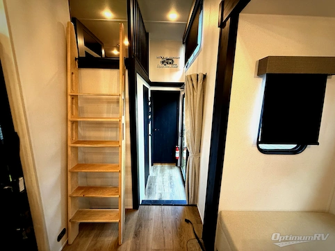 2026 Palomino Puma Destination 420LFT RV Photo 4