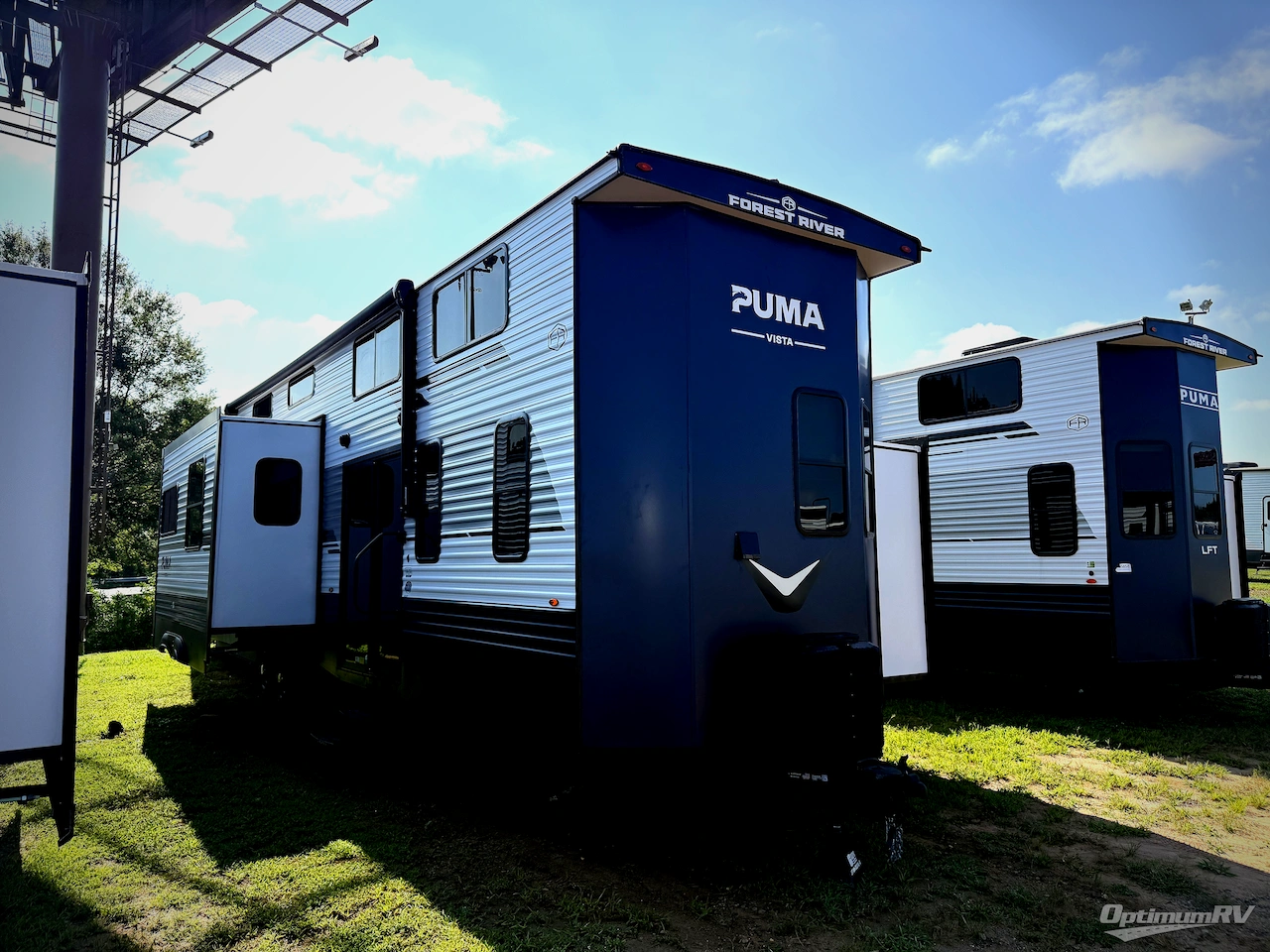 2026 Palomino Puma Destination 420LFT Photo 1