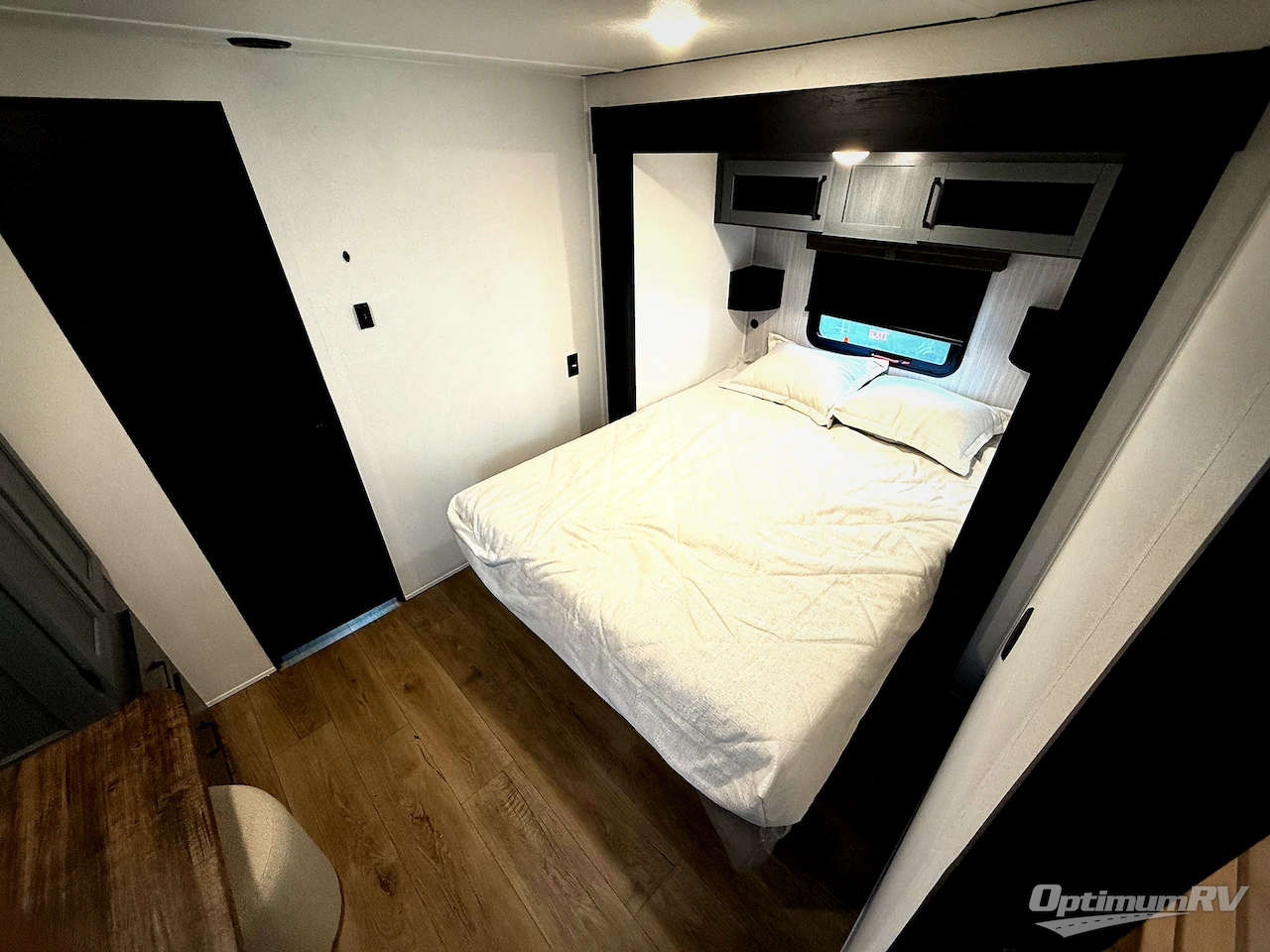 2026 Palomino Puma Destination 420LFT Photo 15