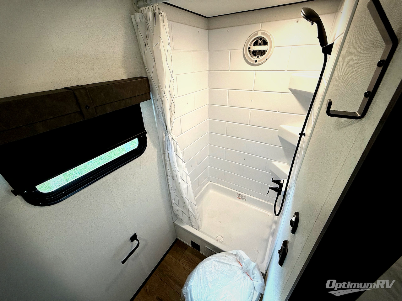 2026 Palomino Puma Destination 420LFT Photo 17