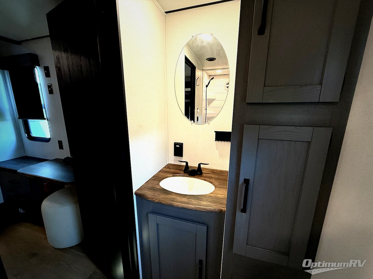 2026 Palomino Puma Destination 420LFT Photo 18