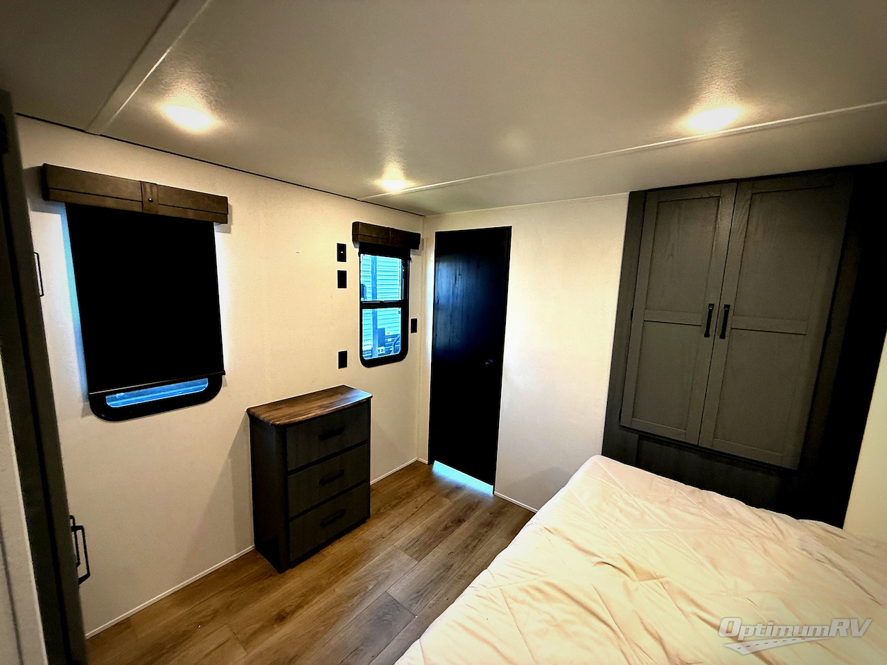 2026 Palomino Puma Destination 420LFT Photo 22